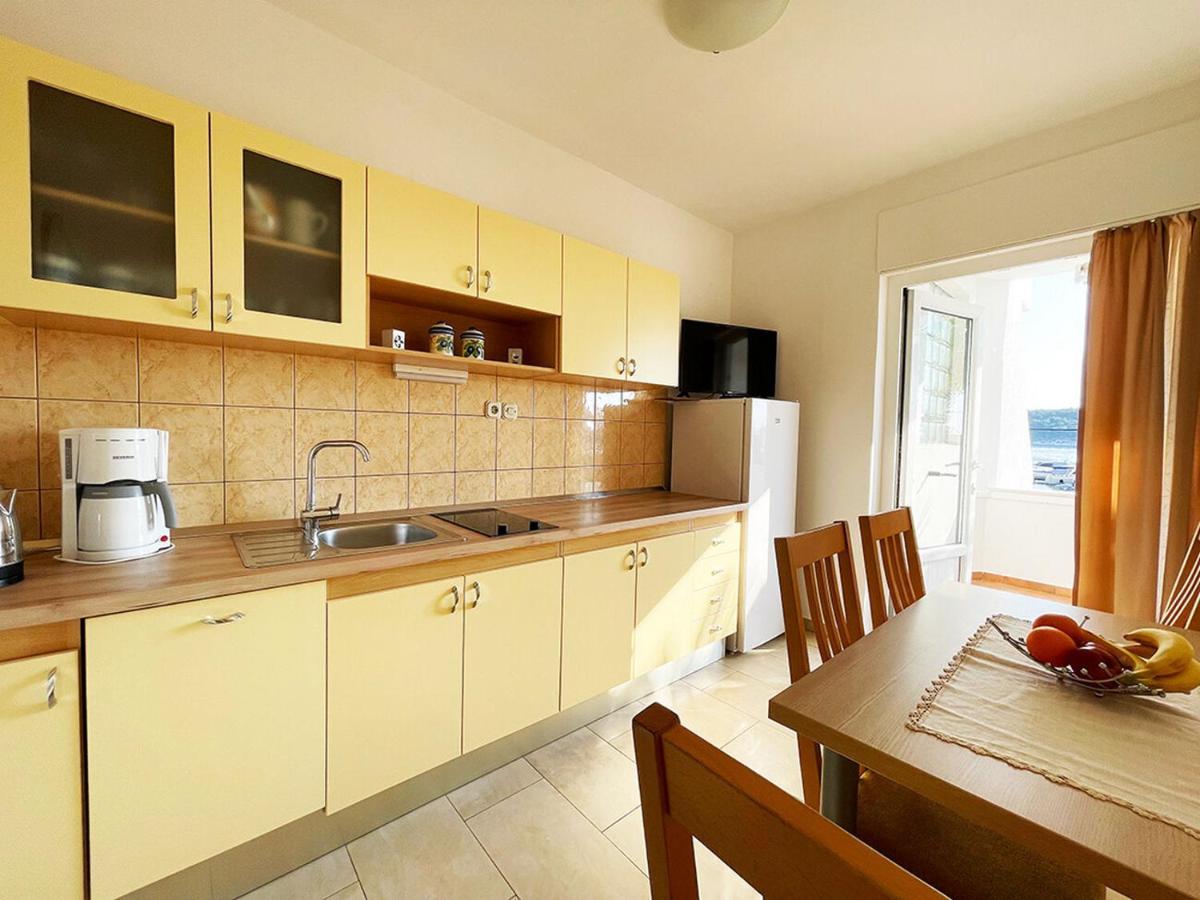 Apartments Near The Sea Barbat Barbat na Rabu Εξωτερικό φωτογραφία