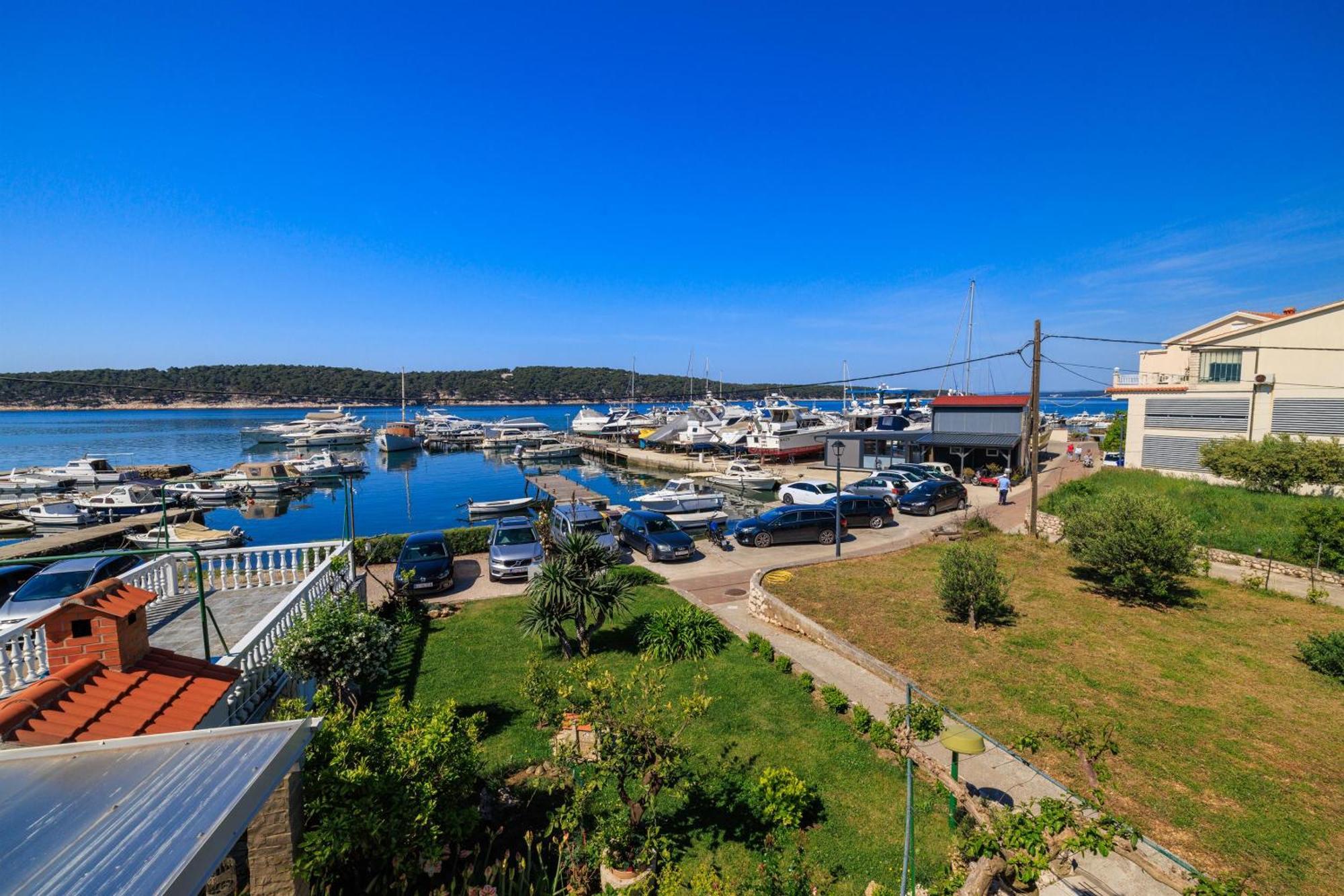 Apartments Near The Sea Barbat Barbat na Rabu Εξωτερικό φωτογραφία